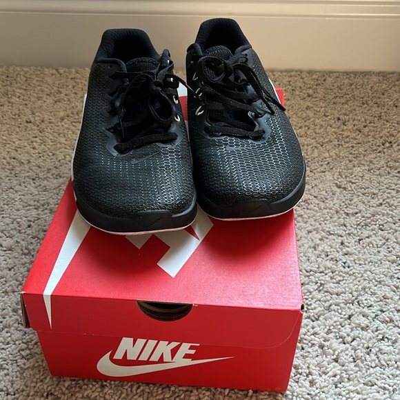 NIKE Metcon Training Shoes Black - Picture 6 of 7